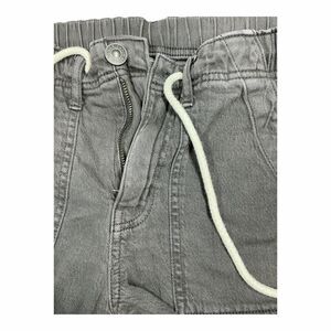 American Eagle Women's Size 2 Gray High Waisted Distressed Hem Mom Shorts